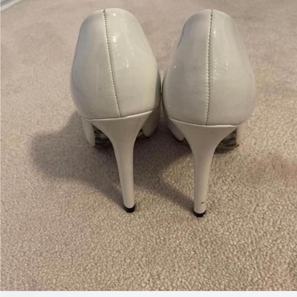 Ed Hardy Heels - Picture 3 of 3